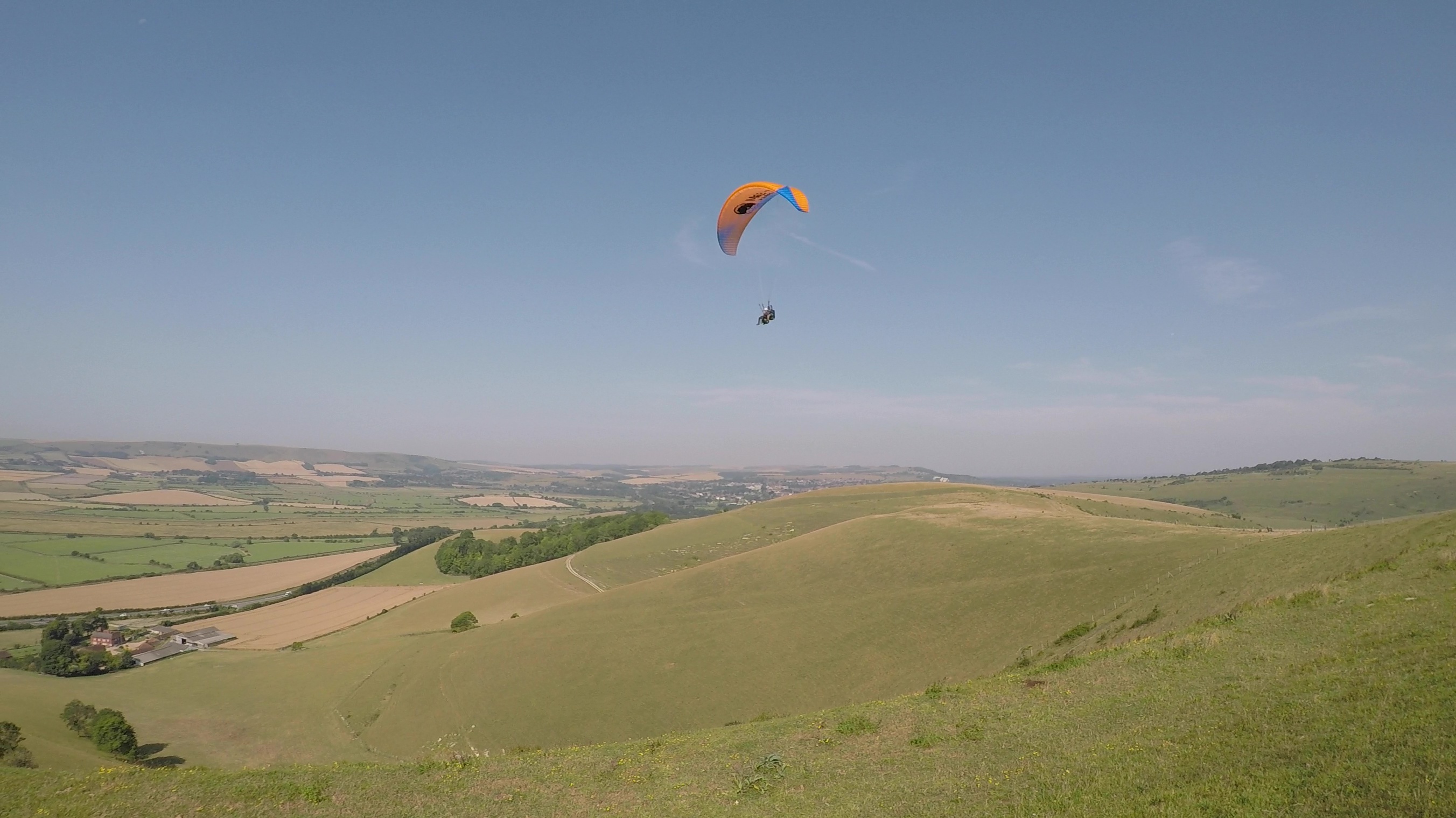 Tandem paragliding gift experience in Sussex