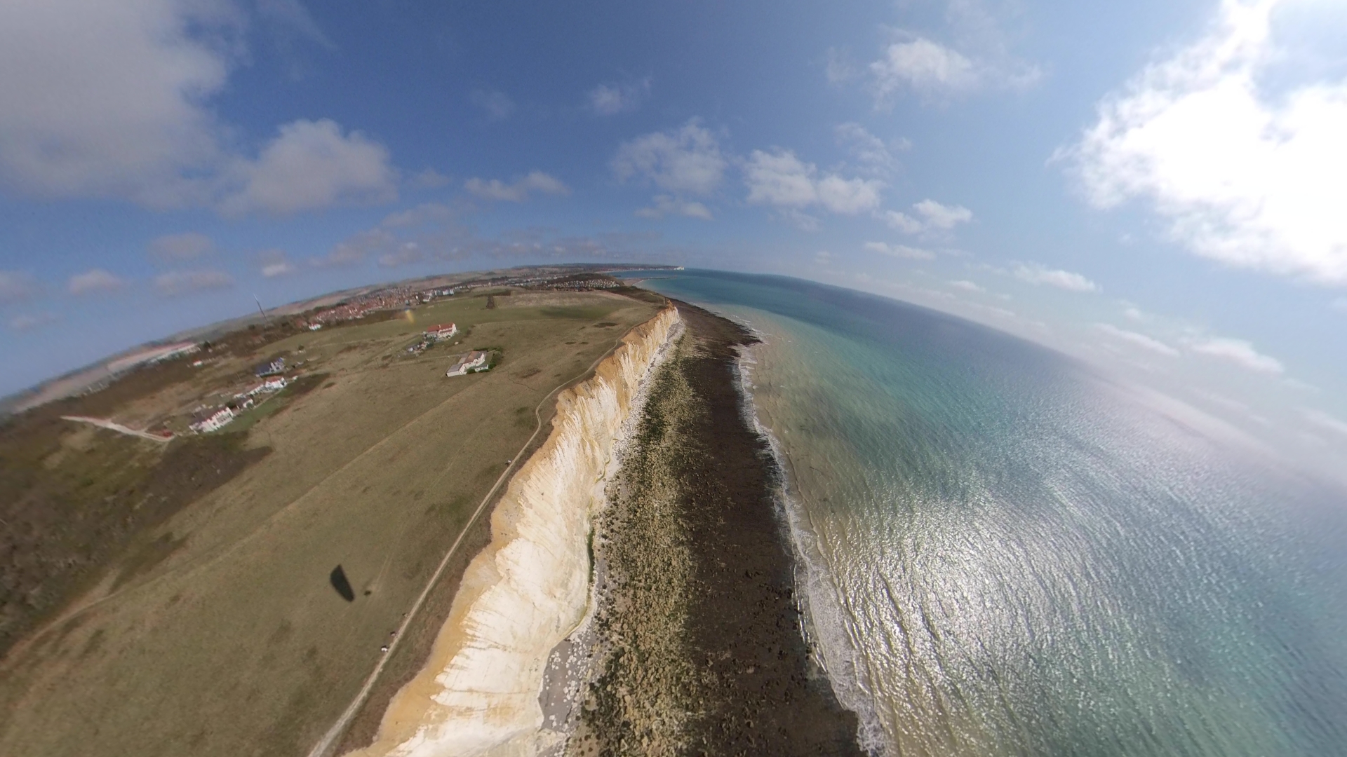 Buy a gift experience and escape London with Mile High Paragliding