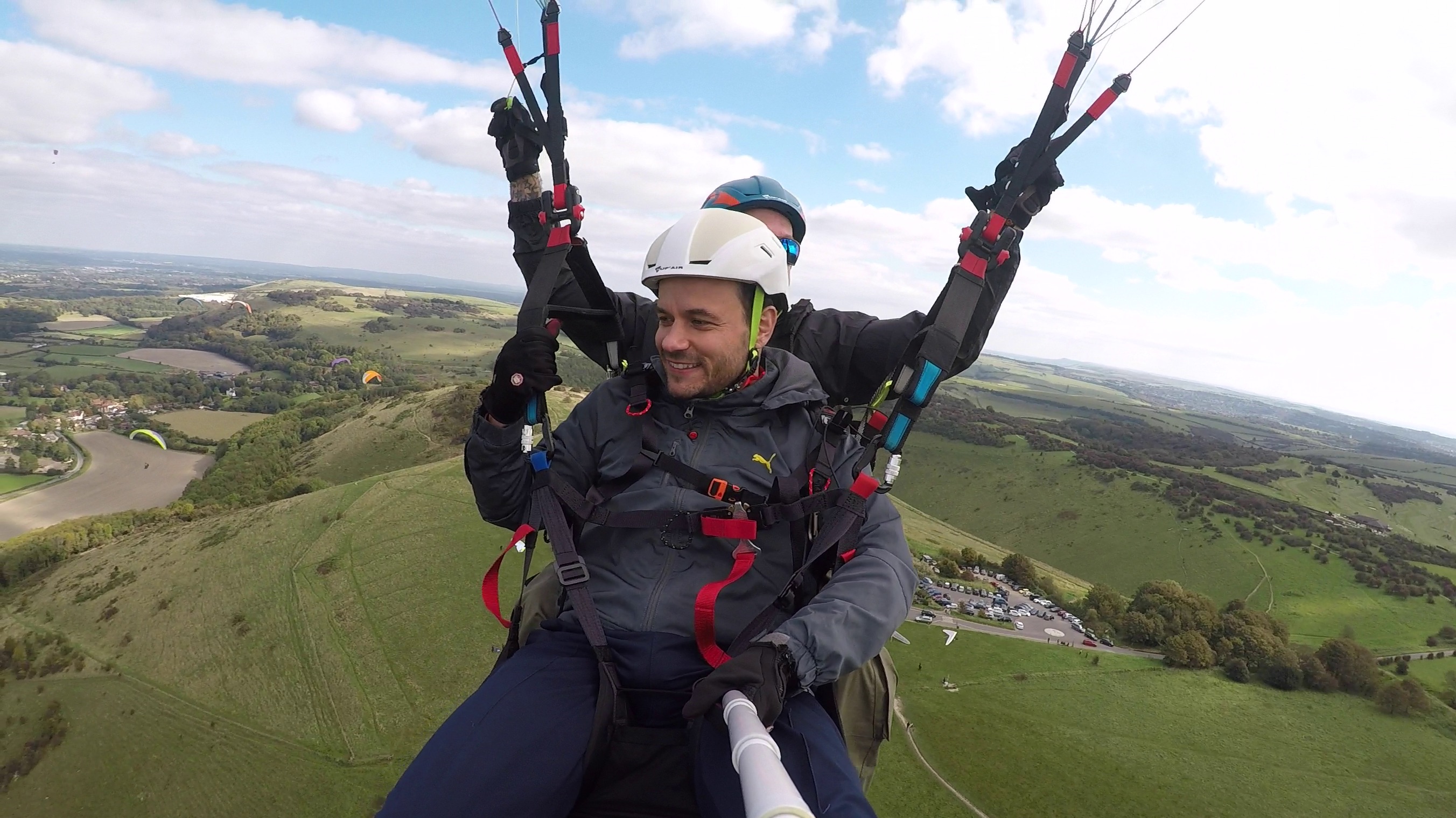 Escape London by buying a tandem paragliding gift with Mile High Paragliding