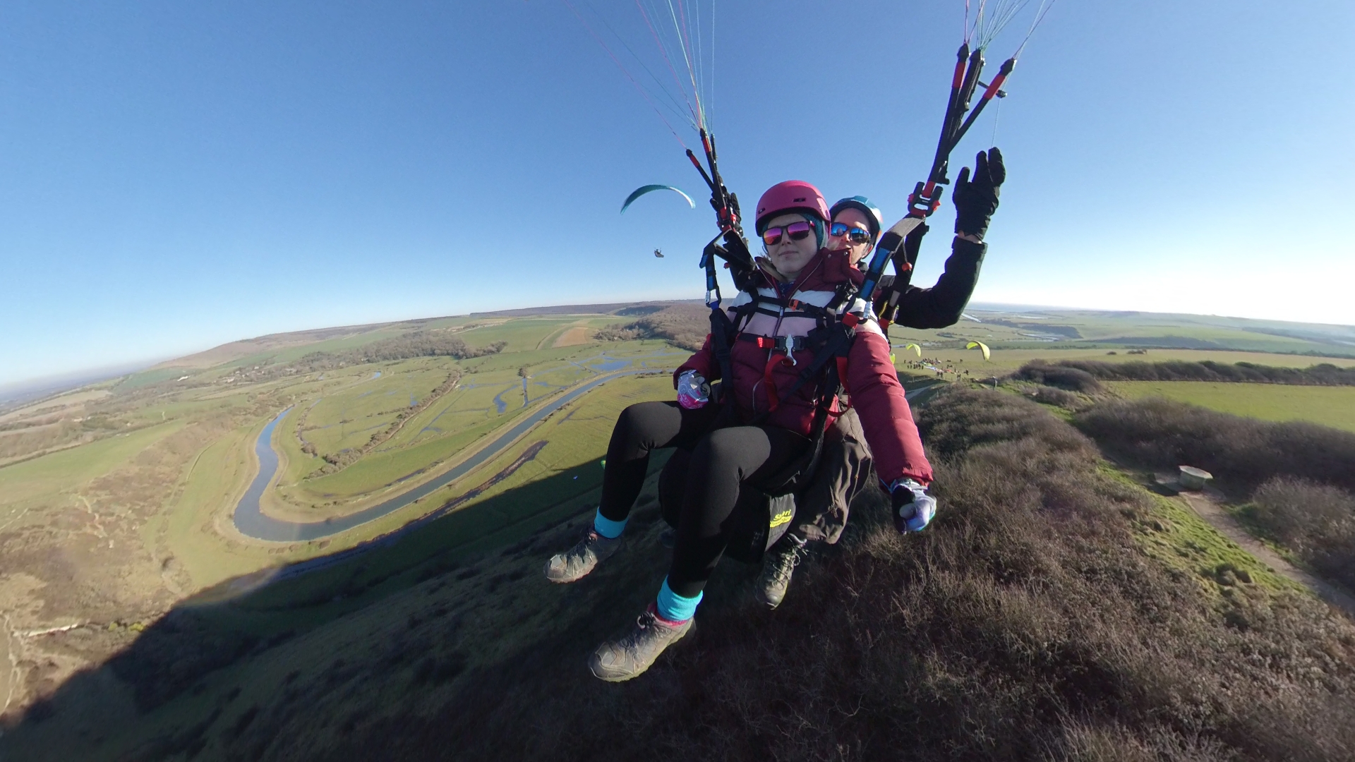 Gift the experience of flight and give someone wings with Mile High Paragliding