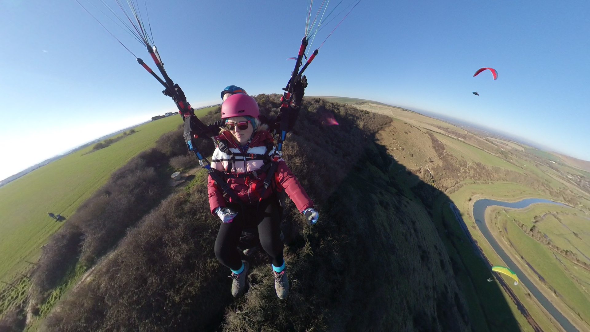 Things to do in Sussex - Come fly with us at Mile High Paragliding